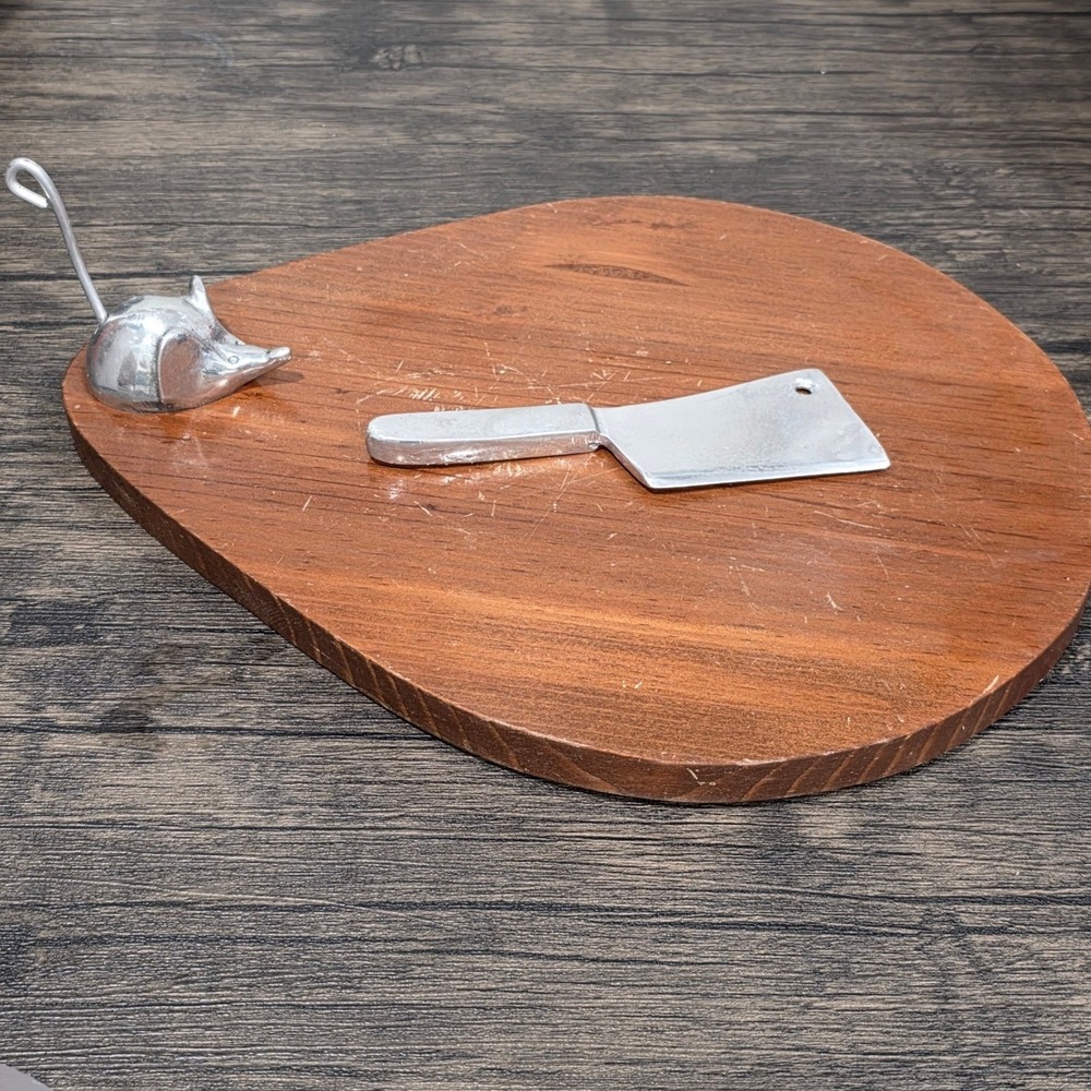 Vintage BMT Cheese Board‎ with Mouse and Cleaver Knife 1960-1970's
